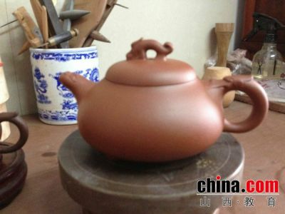 浅谈陈海平先生紫砂壶艺与中华文化的融合(1)